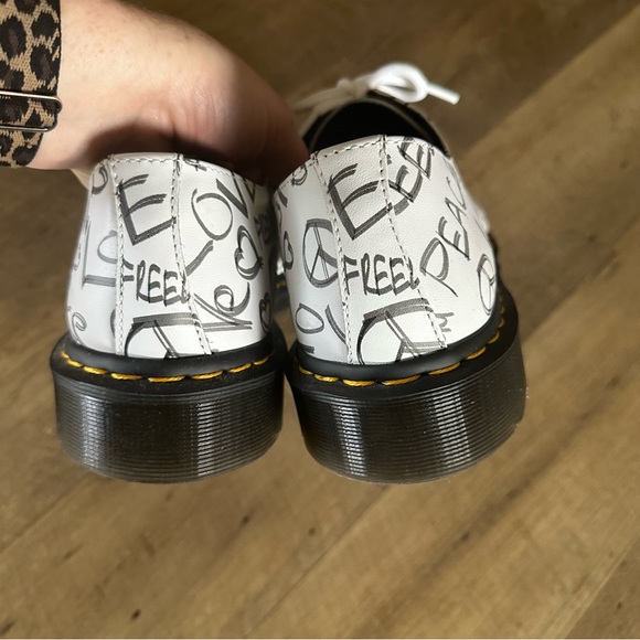 Dr. Martens 1461 Script White Oxford Leather Shoes - Picture 7 of 10